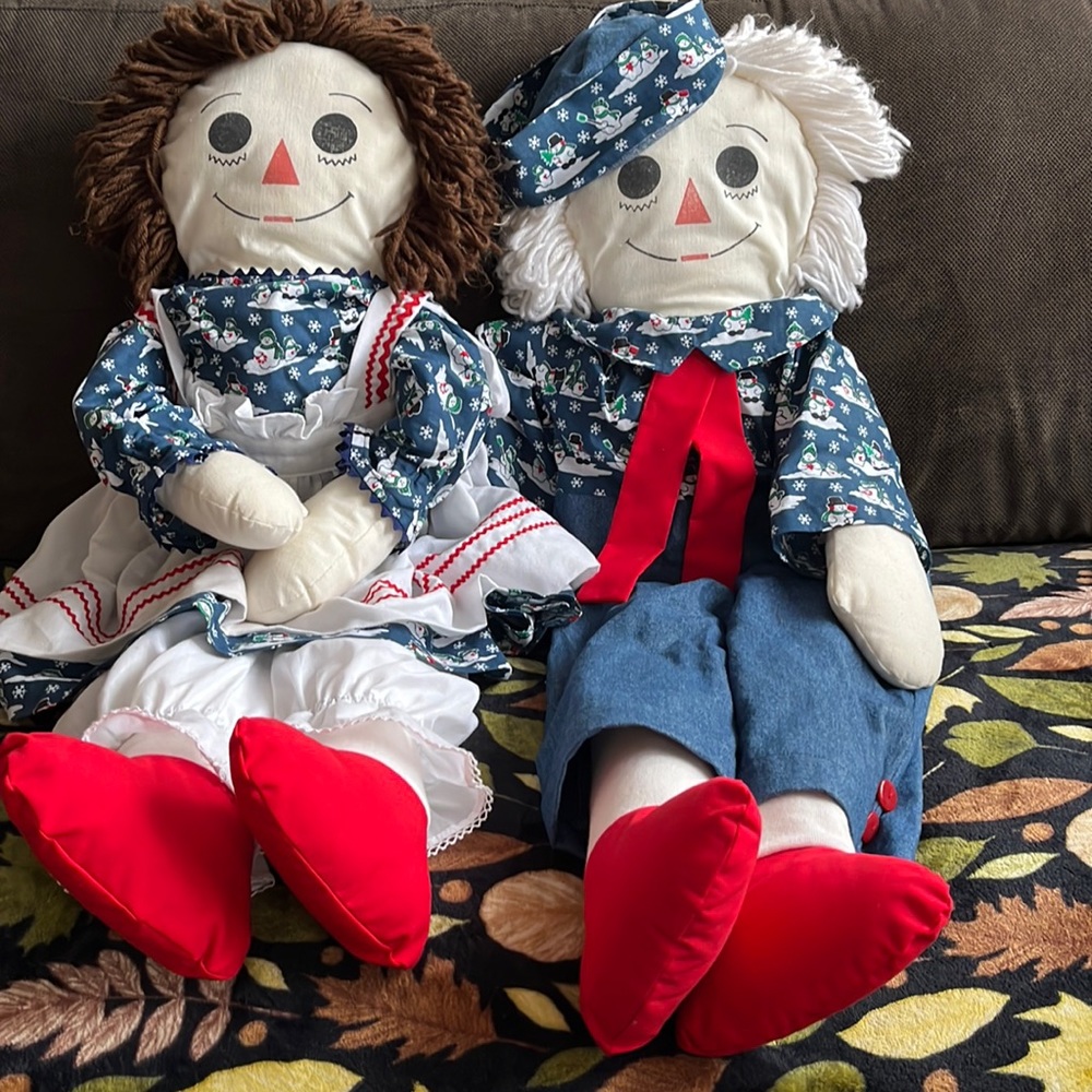 Raggedy Ann and Andy- Vintage Dolls. Christmas/Winter Clothes. 36 Inches
